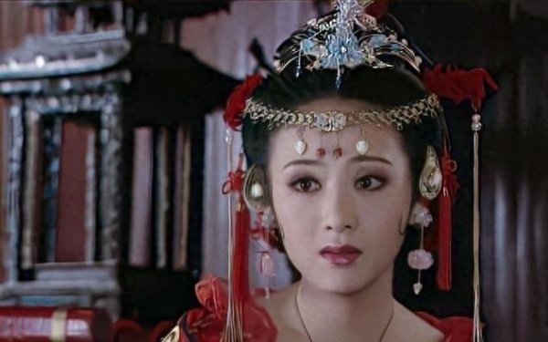 九牛网 李琳：曾是“杜冰雁”白月光，今成被经超宠溺的幸福妻